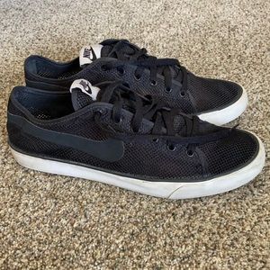 Nike Shoes | Black Mesh Flat Sneakers, size 9.5